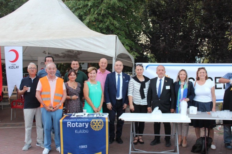 Gölcük Rotary Kulübü’nün Deprem Anma Etkinliği DEĞİRMENDERE’DE YAPILDI