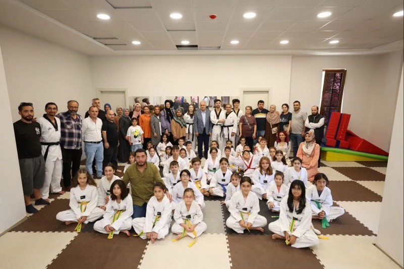 267 Teakwondocu Kuşak Atladı