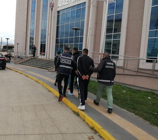 Gölcük ve Karamürsel’de uyuşturucu operasyonu