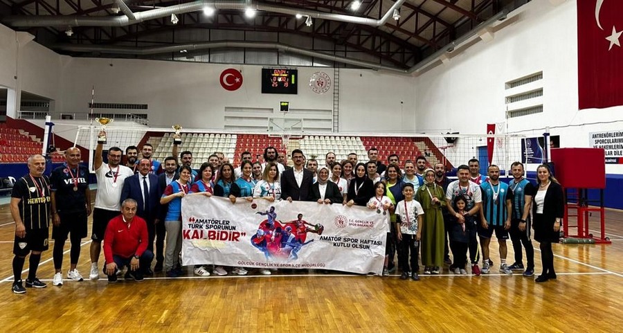 Amatör Spor Haftası Etkinliği Gölcük 17 Ağustos Spor Salonu’nda yapıldı SPORCU KATILIM SAĞLADI
