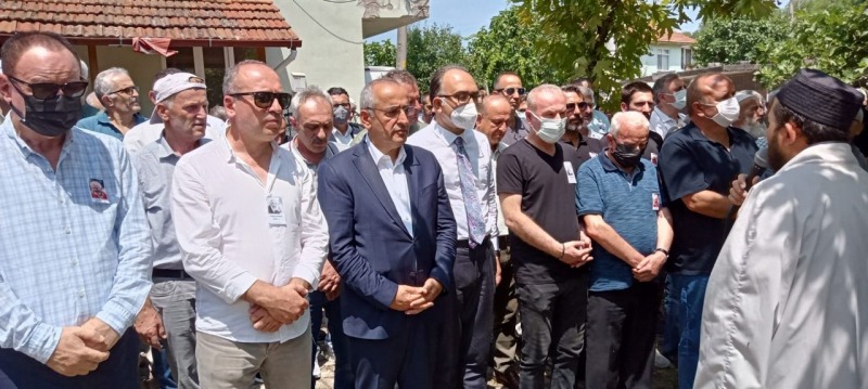 Gölcük değerli bir evladını kaybetti YILMAZ CENGİZ UZUNER  DUALARLA UĞURLANDI