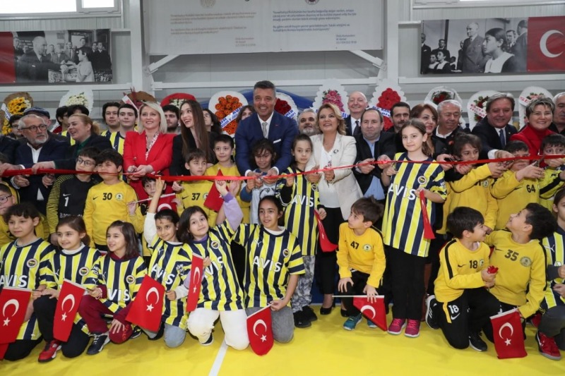 24. Atatürk Spor Salonu Görkemli Törenle açıldı AÇILIŞI SADETTİN SARAN YAPTI