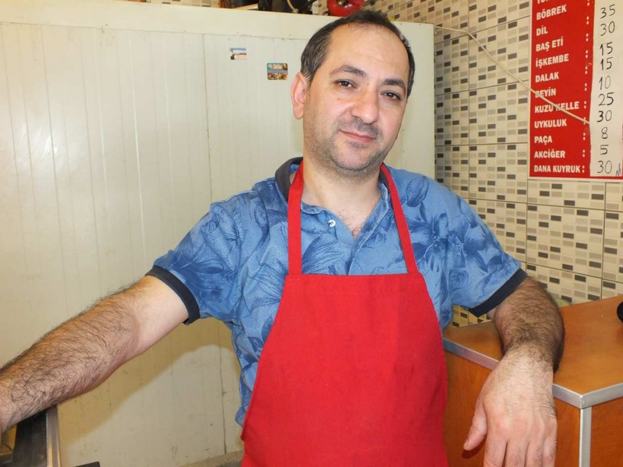Adnan Menderes kaderine mi terk edildi?  ESNAF İLGİ BEKLİYOR